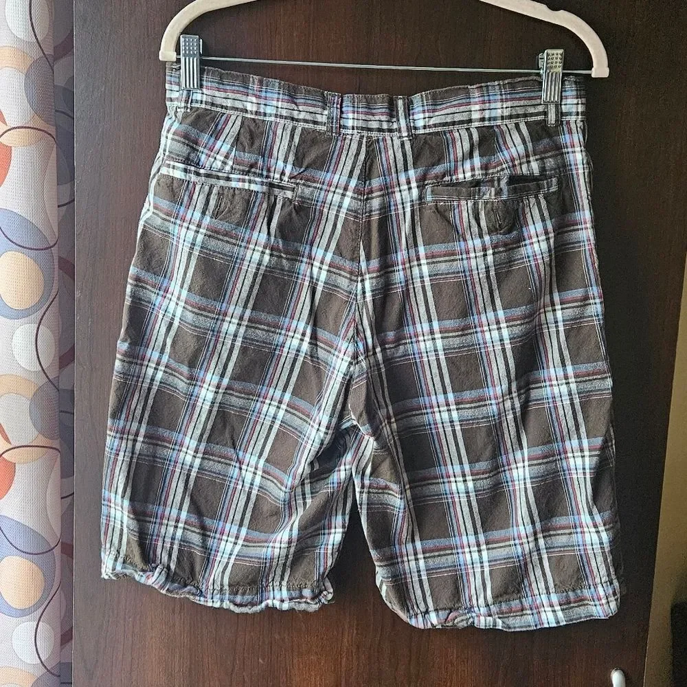 JF J.Ferrar Brown Plaid Cargo Shorts Size 32